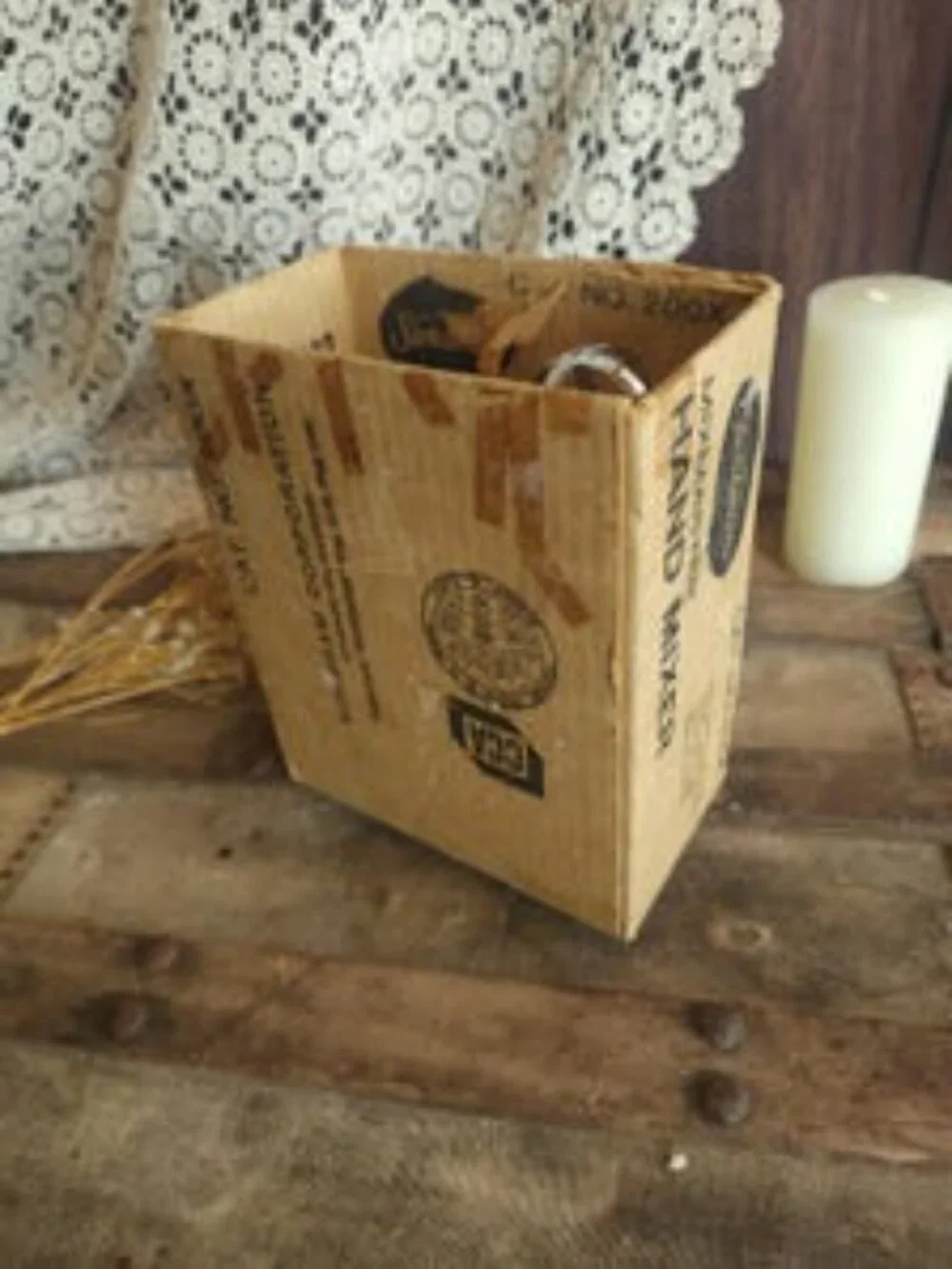 Vintage 1970s hand Mixer, Sunbeam Mixmaster Model 200x, Working with Box and Man